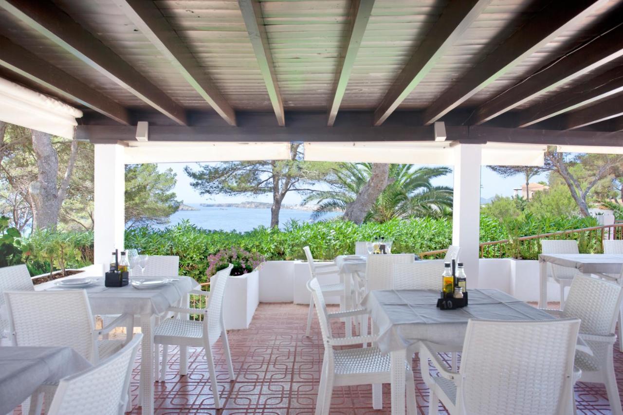 Apartamentos Club Cala Azul Sant Carles de Peralta Luaran gambar