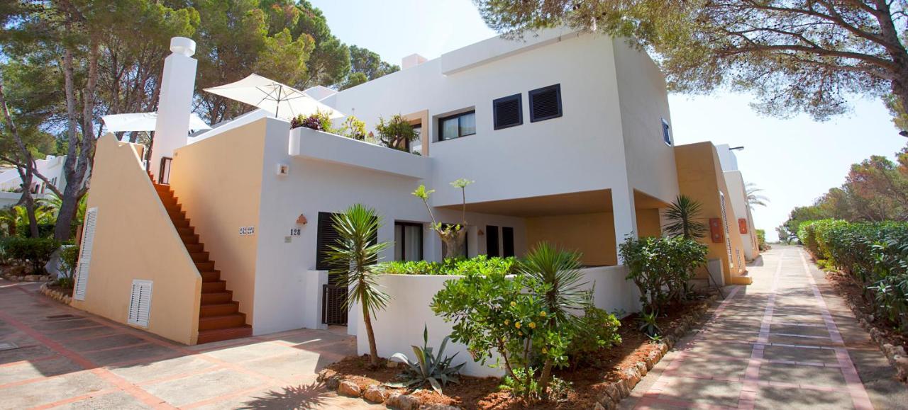 Apartamentos Club Cala Azul Sant Carles de Peralta Luaran gambar