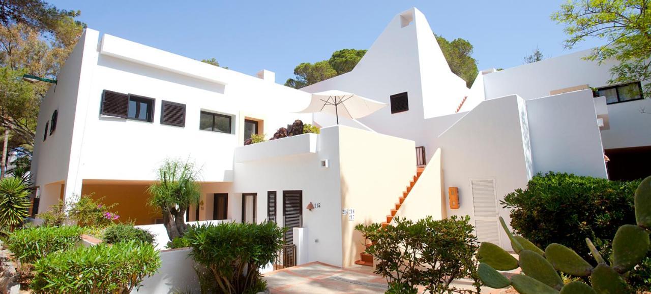 Apartamentos Club Cala Azul Sant Carles de Peralta Luaran gambar