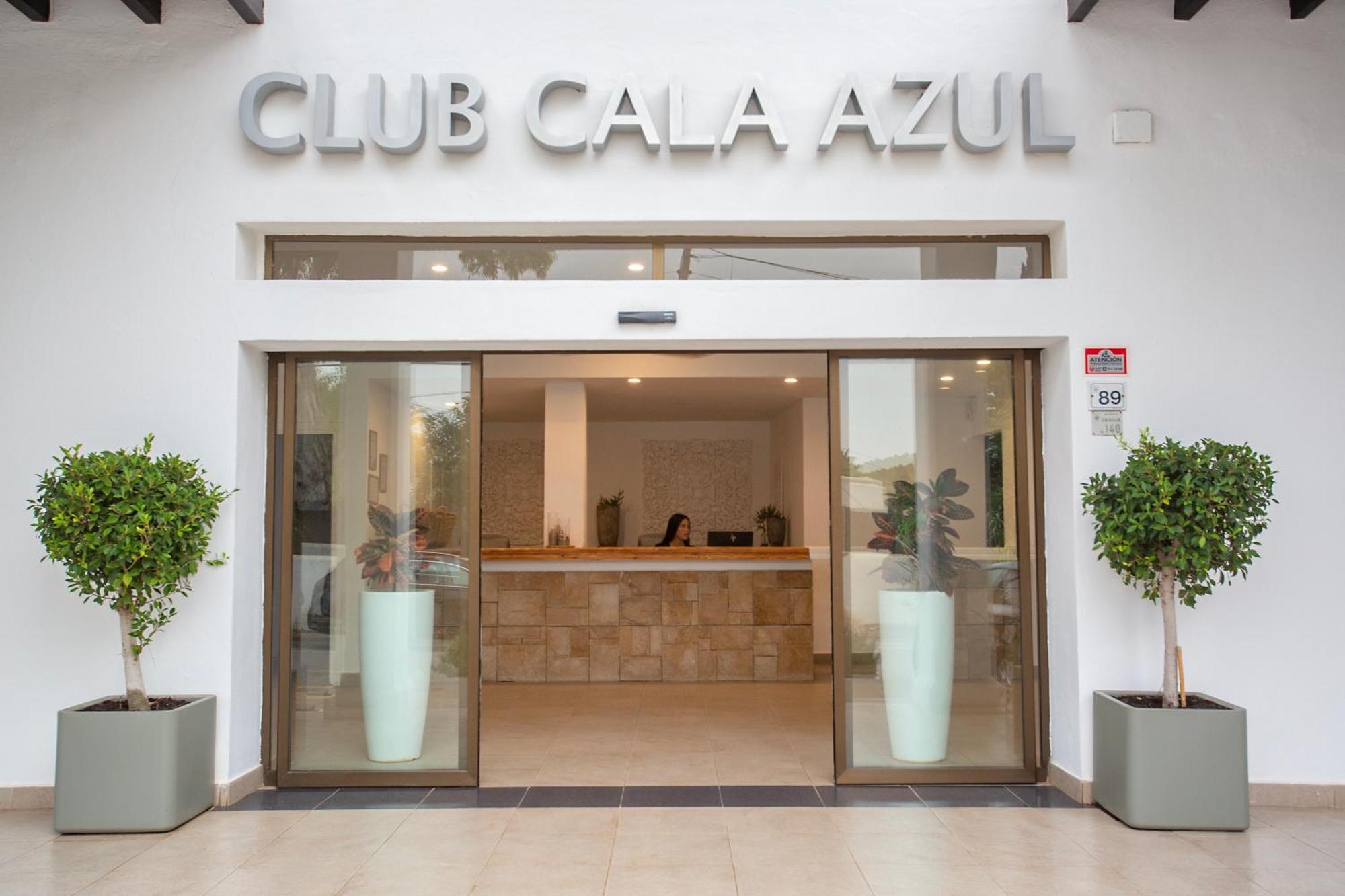 Apartamentos Club Cala Azul Sant Carles de Peralta Luaran gambar